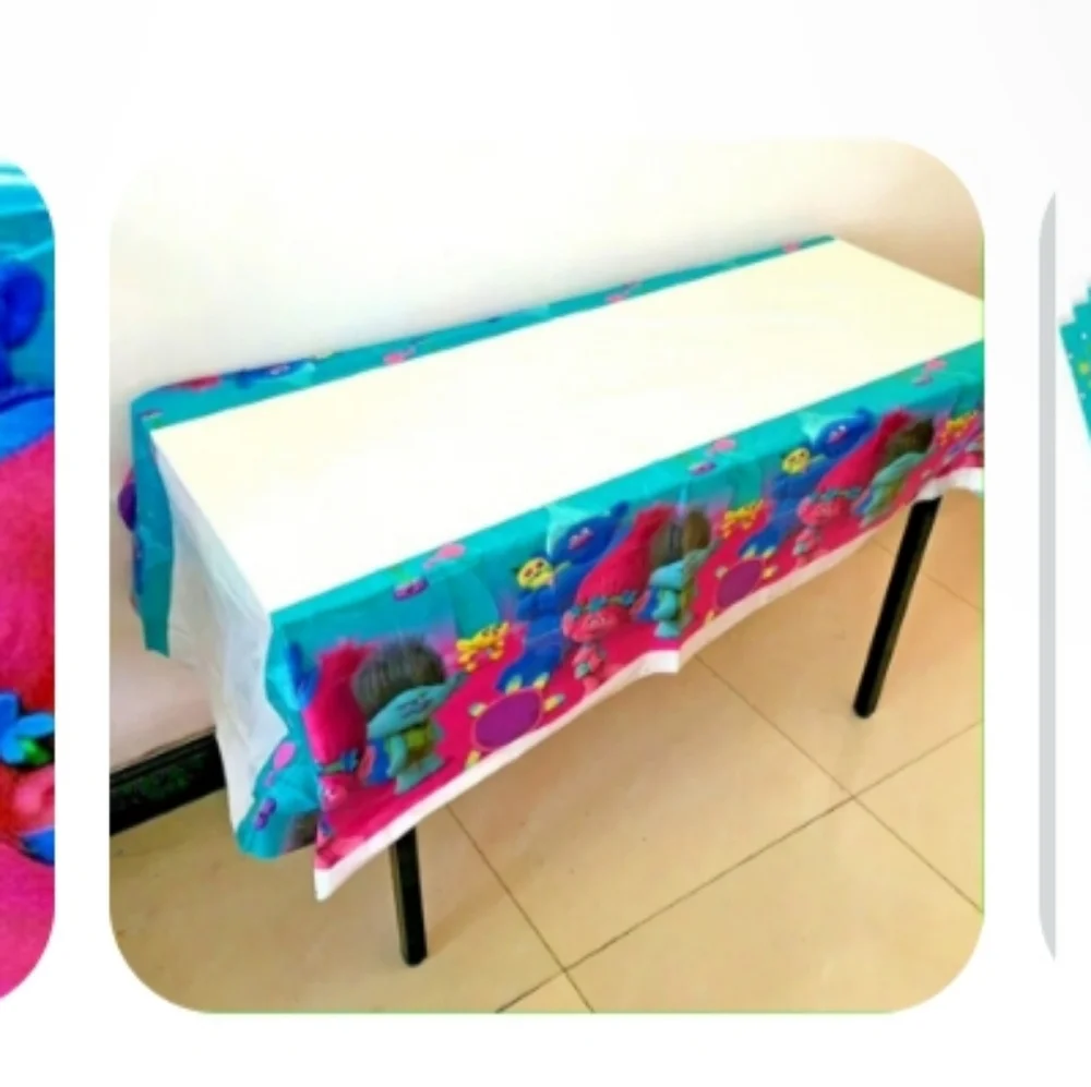 1 Trolls table cover and 1 Set treat bags (16 Pieces In A Bag)